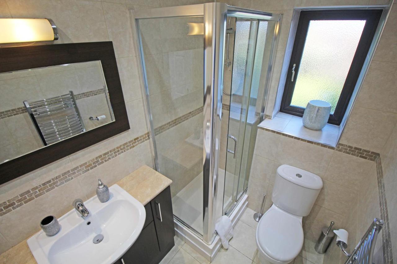 The Barwoods - Modern Spacious Home In Chester - Parking Ngoại thất bức ảnh